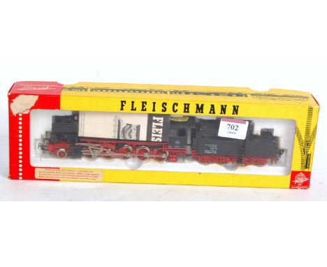 A Fleischmann H0 Ref. 4175 DB black 2-10-0 engine and tender (G-BG)