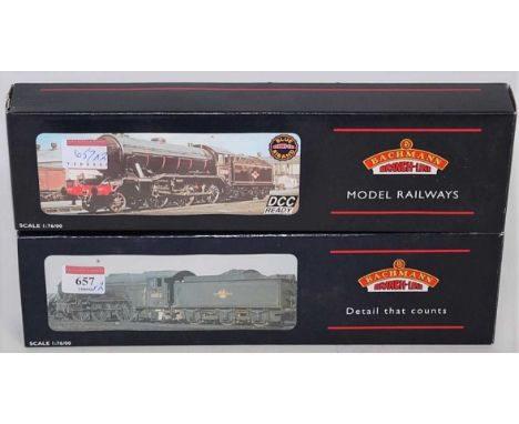A Bachmann 31-562 BR lined black factory weathered class V2 engine and tender No. 60834, early emblem (NM-BNM), and sold with