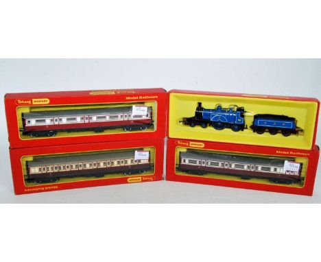 Triang Hornby R553/4 Caledonian single engine and tender (G-BFG) together with 2 R427 and R428 matching coaches (G-BG)