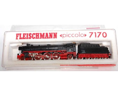 Fleischmann 'Piccolo' N gauge loco and tender 7170 black and red, tender coupling to loco broken otherwise (VG), plastic box 