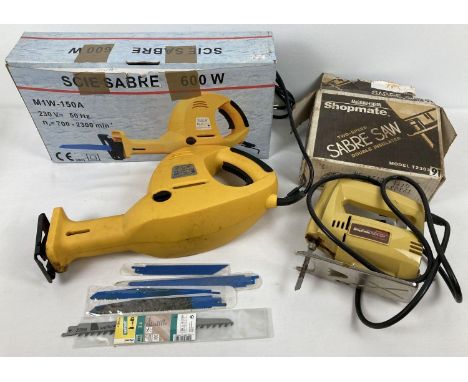 2 boxed power tool saws. A French Scie Sabre 600W reciprocating saw, complete with instructions &amp; cutting blades, with 2 