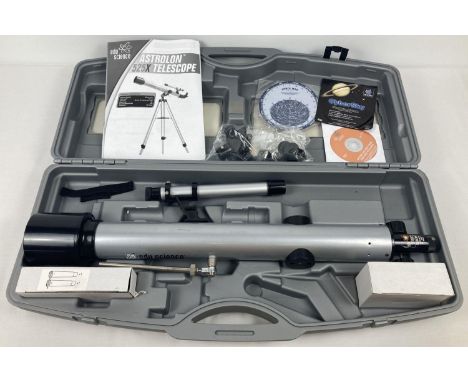 A cased Edu Science Astrolon 525X star gazers telescope. Complete with digital viewer, interchangeable eyepieces, 3X Barlow l