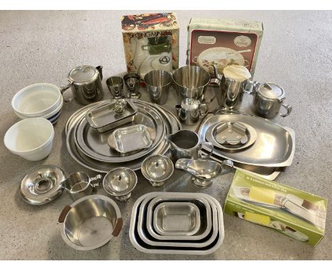 A box of assorted vintage and retro kitchenalia. To include: boxed Spong mincer, blue &amp; white striped mixing bowls, boxed