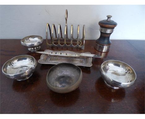 Silver miscellany inc. 4 salts Thomas Smily 1876 ( 1 damaged),salt grinder, serviet ring, toast rack etc.