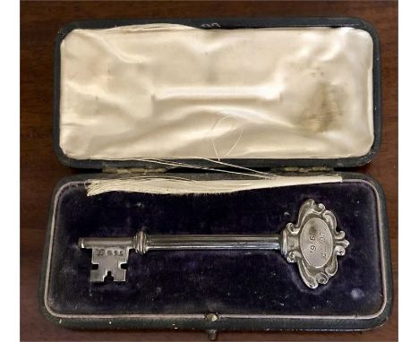 Ceremonial silver key in case by R Pringle & Sons London 1913 "Thornton Hall Organ"