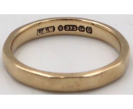 A 9ct gold band ring, size K, weight 2.22 grams