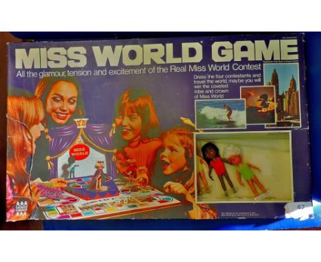 Miss World' Vintage Game  Boxed by Denys Fisher 1972. Poor condition.