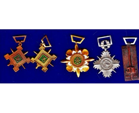 South Vietnamese medals (5) Staff service medal (first and second class),  Second Class Honor medal, Training Services Medal 