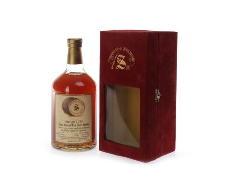 GLENLIVET 1973 SIGNATORY VINTAGE AGED 22 YEARSActive. Ballindalloch, Banffshire. Distilled 2nd April 1973 and matured in sher