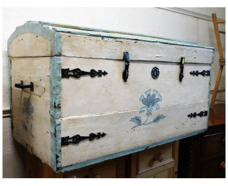 A painted travel trunk, 39in wide x 21.5in high x 20in deep