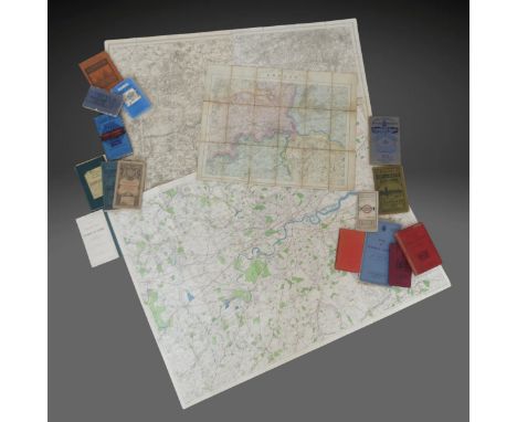 A quantity of early 20thC London City Guides, with examples by Bacon, Bartholomew, Ordnance Survey, a 'Map of the London Gene