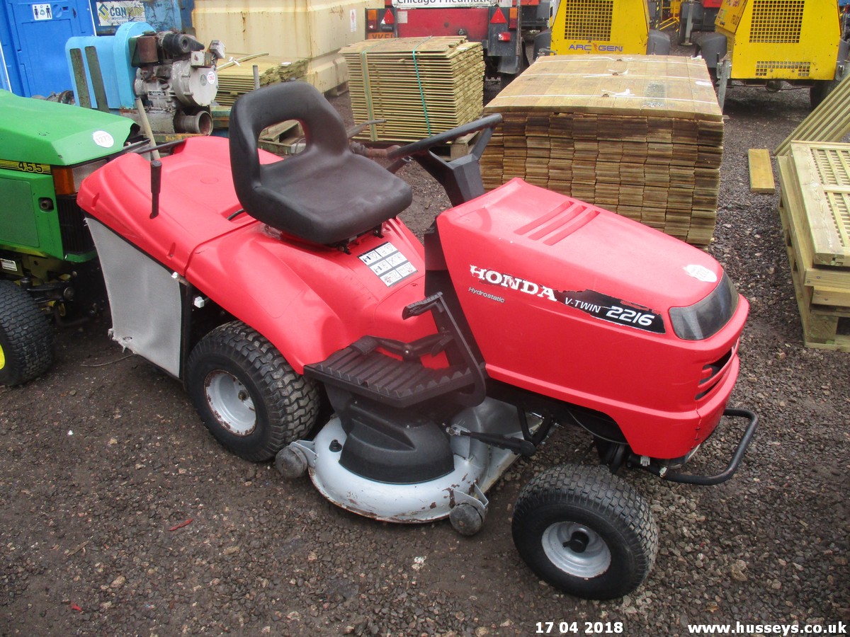 Honda 2216 Ride On Mower Item Location: Husseys, Exeter, Ex4 2hh Note 