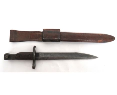 Canadian M1910 Ross Bayonet 10 inch, single edged blade with sharpened point. &nbsp;Blackened steel muzzle ring, crossguard a