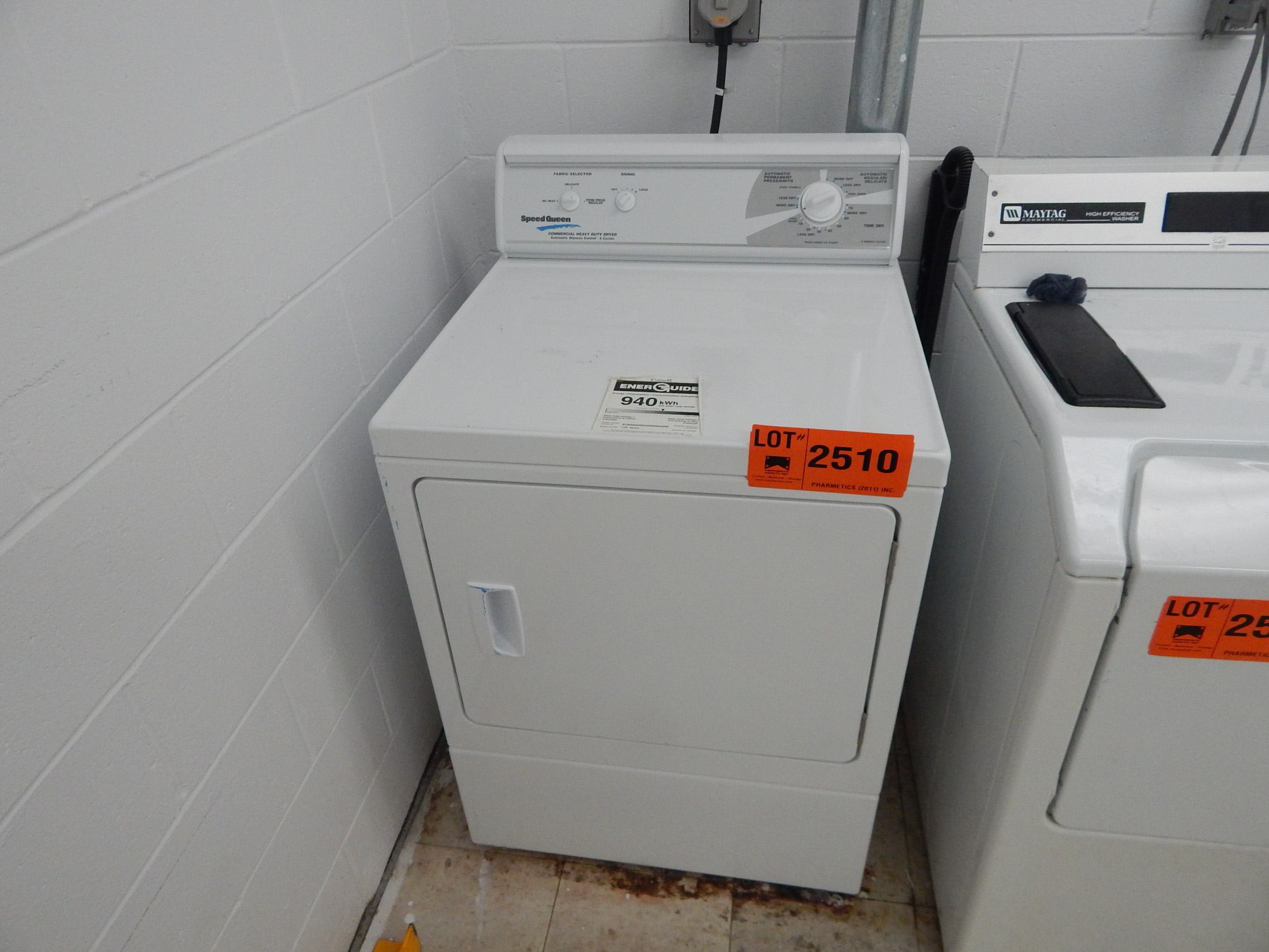 SPEED QUEEN COMMERCIAL HEAVY DUTY DRYER