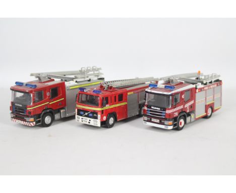 Unbranded - Corgi - 3 x metal and resin Fire Engines in 1:48 scale, two Scania models and a Volvo FL6. They have been on disp