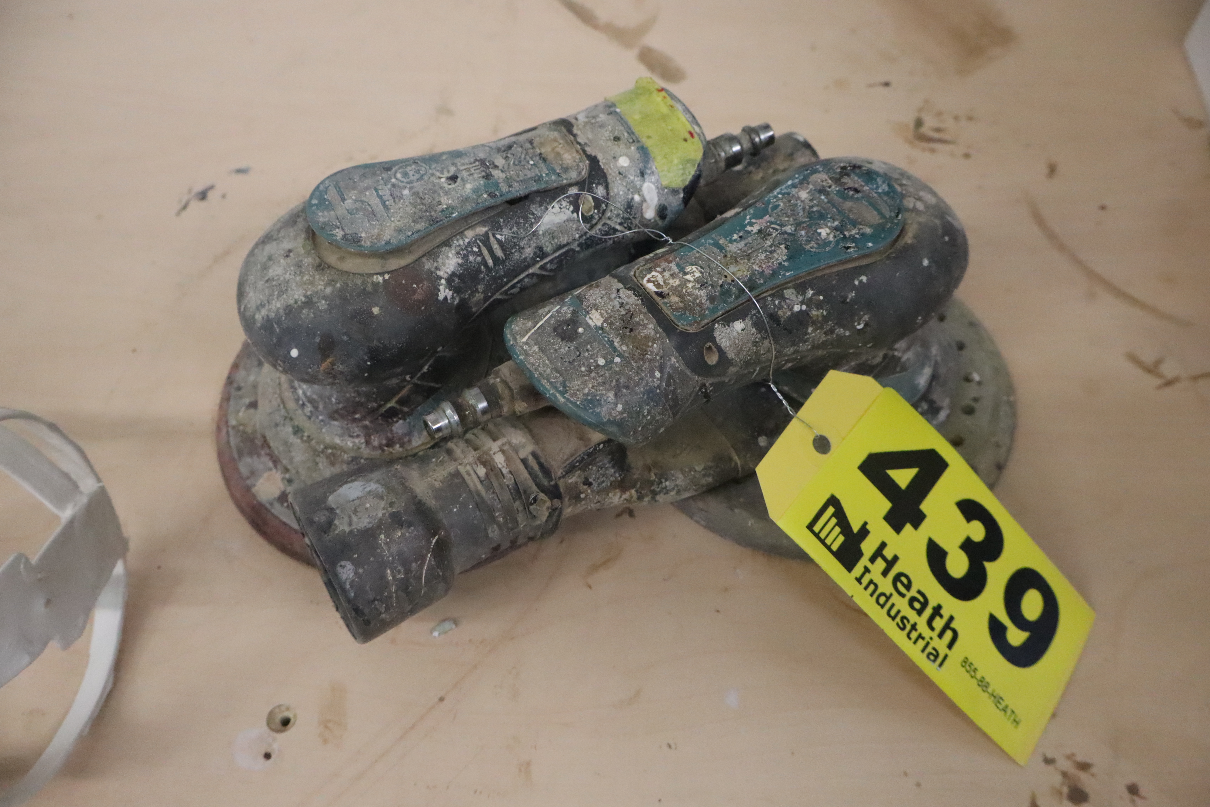 Lot 439