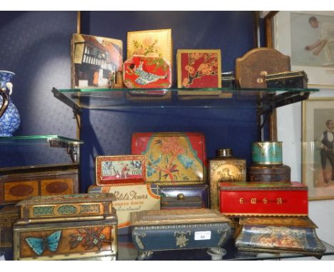 A COLLECTION OF VINTAGE EARLY 20TH CENTURY TINS including, 'Three British Queens' by Cadbury and others similar