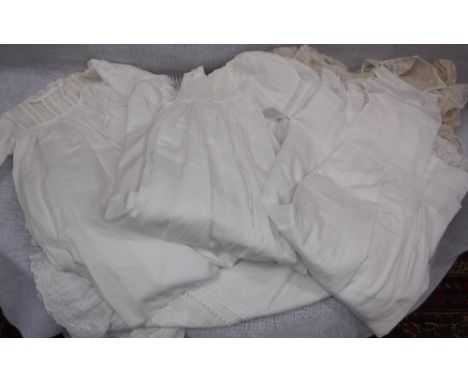 A SMALL COLLECTION OF ASSORTED VINTAGE LINEN; christening gowns and other items