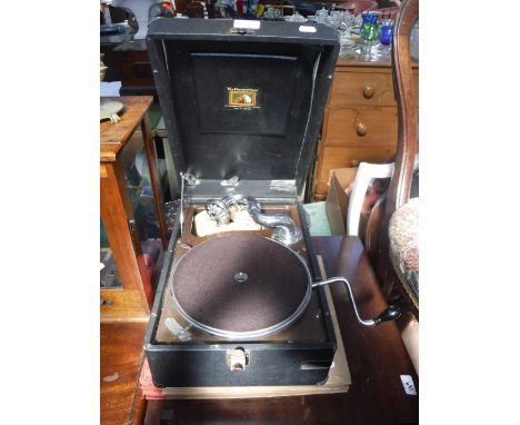 A VINTAGE HMV PICNIC GRAMOPHONE, Model 102D with No.5b soundbox and a collection of 78s