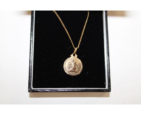 A 9ct gold pendant &amp; chain 