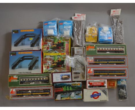 OO Gauge / H0 scale mixed lot. Includes Lima coaches, building kits, Peckett 0-6-0ST brass kit, etc