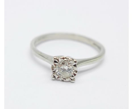 A 9ct gold and diamond ring, 1.4g, K 