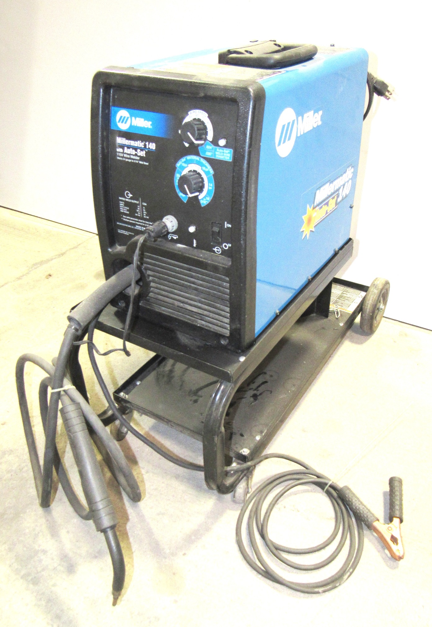 Miller Millermatic 140 Autoset Mig Welderw/ 10