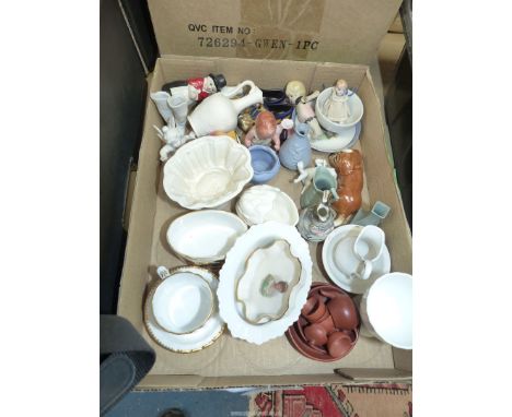 A small quantity of miniature/small china items including; Davenport 'Imari' pot (no lid), ceramic jelly mould, Coalport 'Wal