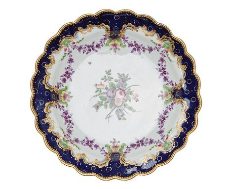 A WORCESTER DR WALL PORCELAIN PLATE, CIRCA 1770-1780 With gilt enriched... A WORCESTER DR WALL PORCELAIN PLATE, CIRCA 1770-17