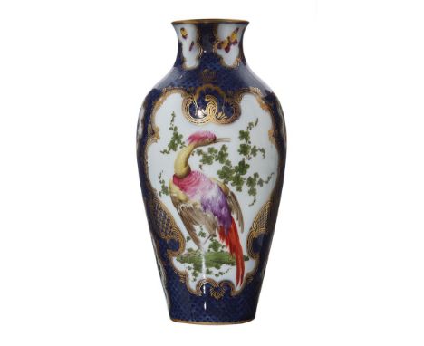 A FRENCH LATE 19TH CENTURY PORCELAIN VASE IN THE WORCESTER STYLE A FRENCH LATE 19TH CENTURY PORCELAIN VASE IN THE WORCESTER S