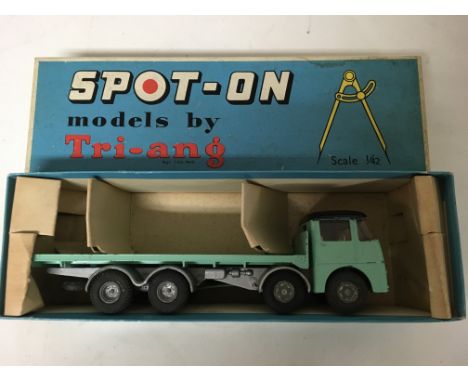 Triang Spot on, 1:42 scale, #109/2 ERF 68G Flat float lorry, boxed