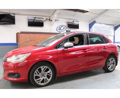 Make &amp; Model: Citroen C4 Selection HDIDate of Reg: AK14 SXAColour: Redcc: 1560MoT: 18-06-2022Fuel Type: DIESELMileage: 49