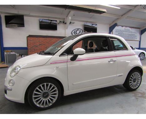 Make &amp; Model: Fiat 500 LoungeDate of Reg: AU61 EYXColour: Whitecc: 875MoT: 07-01-2023Fuel Type: PETROLMileage: 60kTransmi