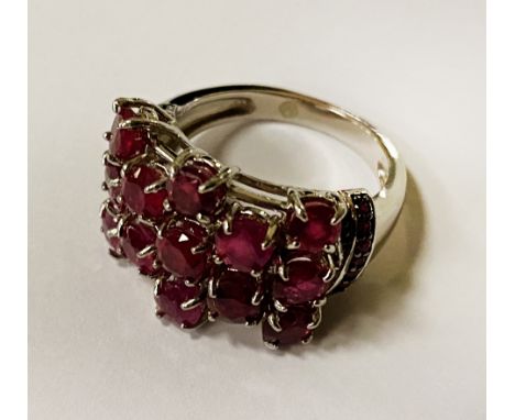 SILVER AND RUBY RING SIZE M
