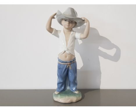 Large Nao by Lladro figure 0182 big hat, minor chip to to flower on back