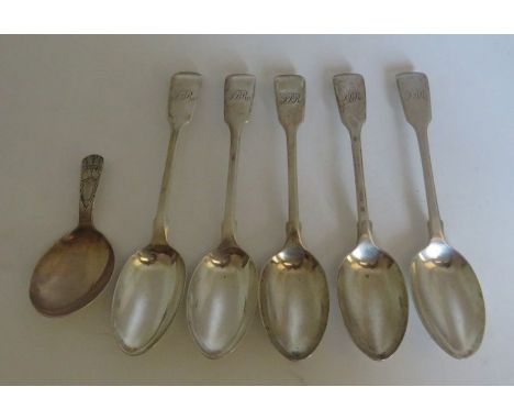 Set of 5 silver teaspoons London 1892 and a Georgian caddy spoon&nbsp;
Total weight 97grms