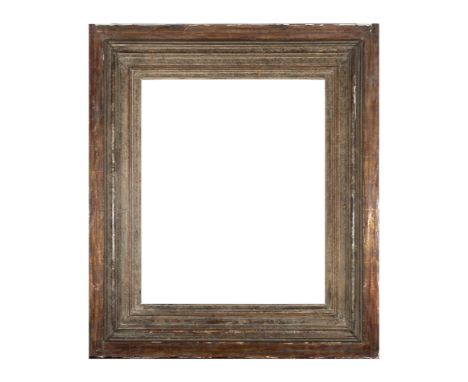 Light measures: 74 x 60.5 cm. External measurements: 105 x 91 cm