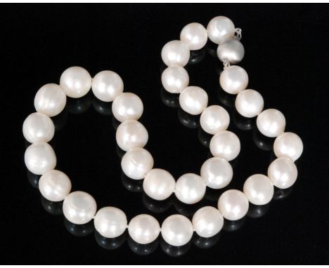 A modern graduated row of cultured pearls, diameter of largest pearl 14mm, length 44cm. 