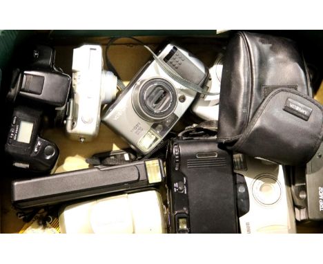 Quantity of modern cameras including Canon Zoom, Olympus Zoom and other cameras.  P&amp;P Group 3 (£25+VAT for the first lot 