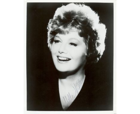 ACADEMY AWARD WINNERS: Selection of signed 8 x 10 photographs, two smaller, by various actors and actresses academy award win