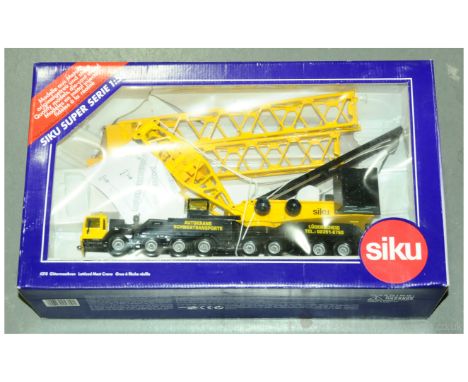 Siku a boxed 1/55th scale (Siku Super Series) 4310 Latticed Mast Crane which generally appears to be Good although not checke