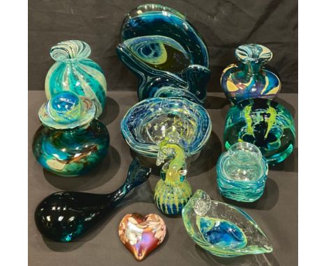 A Mdina glass vase, paperweight, single handled tea light holder dish, other vases, seahorse paperweight, etc; other glasswar