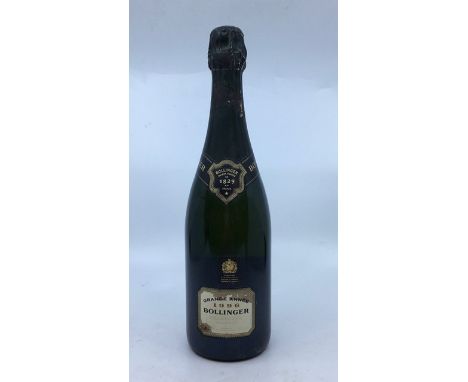 1996 Bollinger Grand Annee. 1 bottle, labels stained, foil intact. The 1996 Champagne vintage was widely recognised as very g