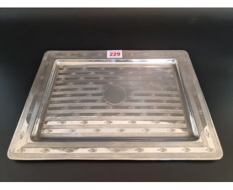 An engine turned silver rectangular tray, Birmingham 1912, 29.5cm wide, 433g, 