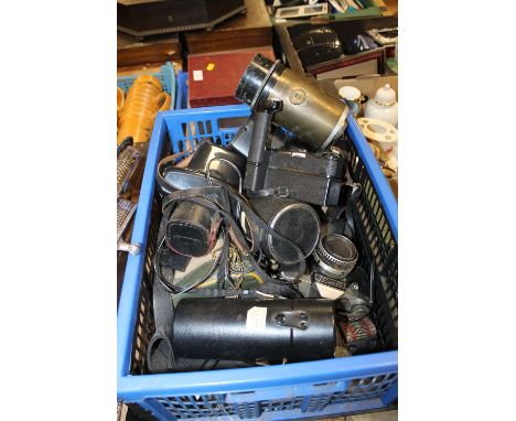 A BOX OF VINTAGE CAMERAS & ACCESSORIES TO INC A LARGE DALIMEYER PENTAC BRASS LENS