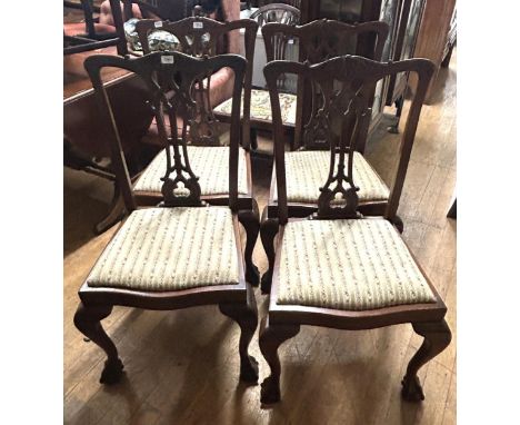A set of four Chippendale style mahogany dining chairs (4)