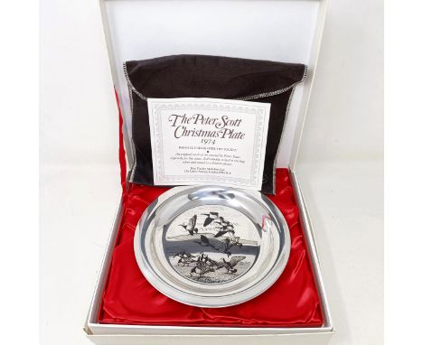 A Sir Peter Scott silver&nbsp;collectors Christmas plate, London 1974, 6.1 ozt, boxed with a certificate Provenance: Sold on 