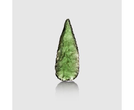 ABORIGINAL GLASS SPEAR POINT KIMBERLEY, WESTERN AUSTRALIA pressure flaked glass, formed of green glass worked into a spear po