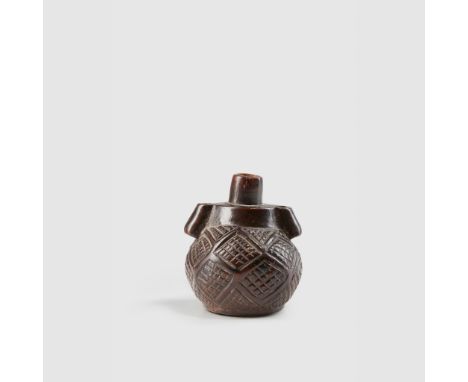 KUBA MINIATURE POWDER FLASK DEMOCRATIC REPUBLIC OF CONGO carved wood, of globular form, decorated with incised geometric patt