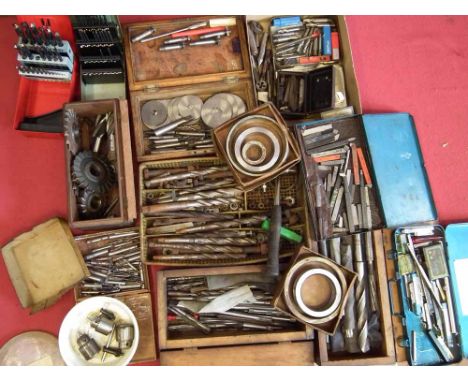 Collection of drilling, milling tools including slitting saws, centre drills etc. Condition report: see terms and conditions